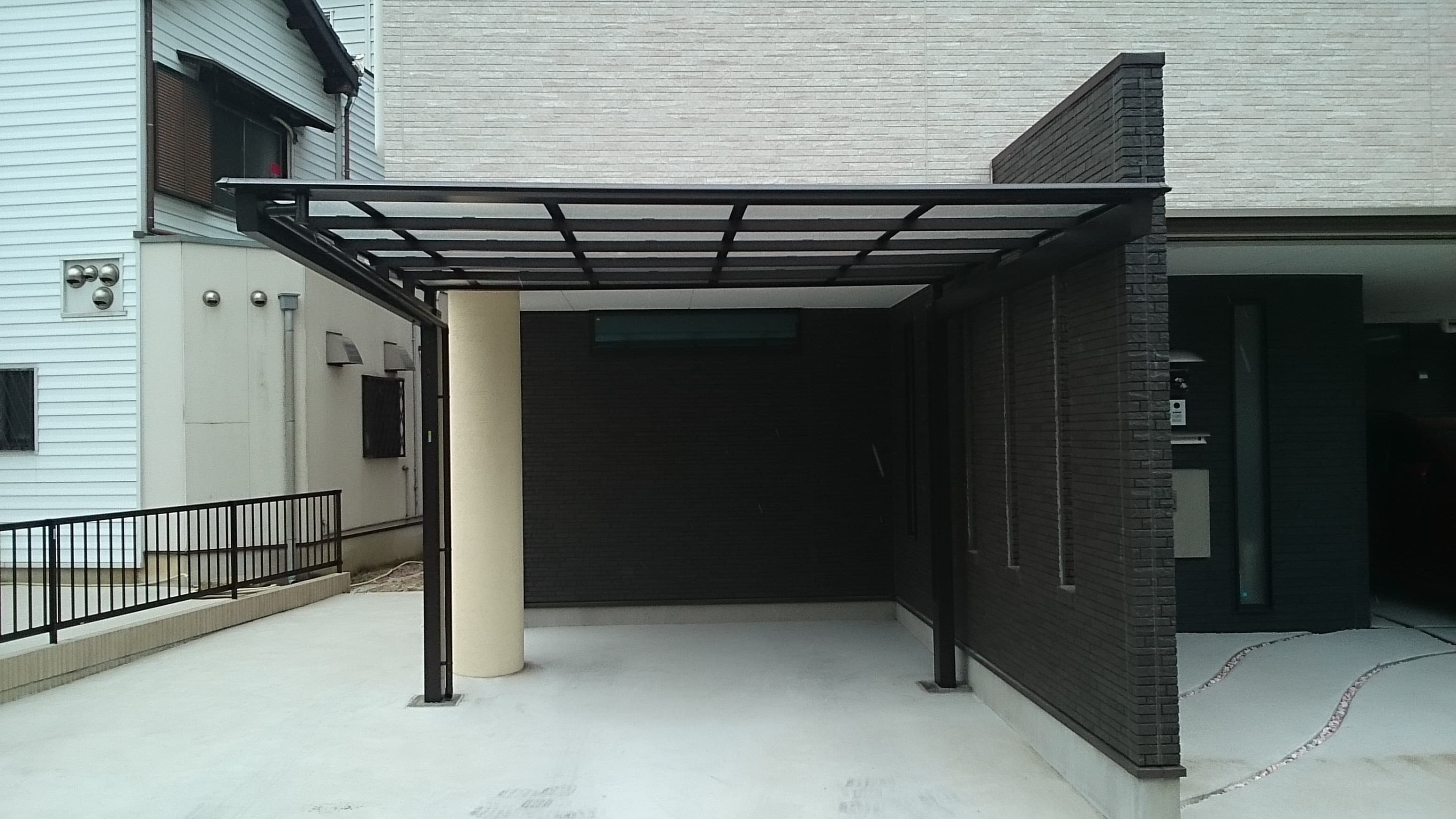 スタイリッシュカーポート新設工事 | 名古屋市北区のエクステリア工事ならイズ美