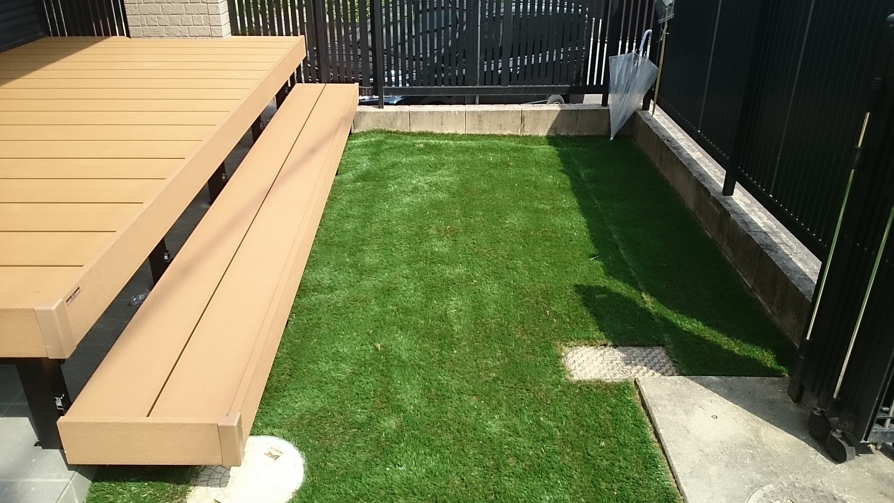 人工芝設置 | 名古屋市北区のエクステリア工事ならイズ美