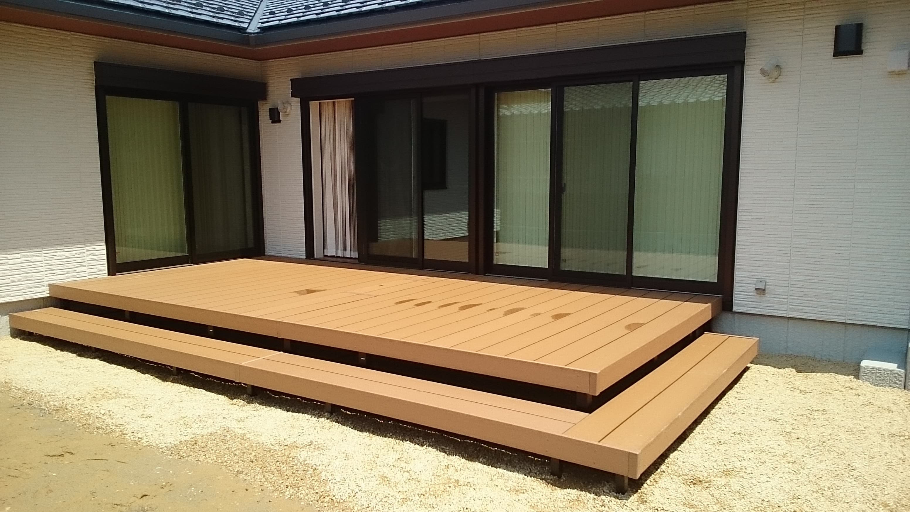 ウッドデッキ設置工事 | 名古屋市北区のエクステリア工事ならイズ美