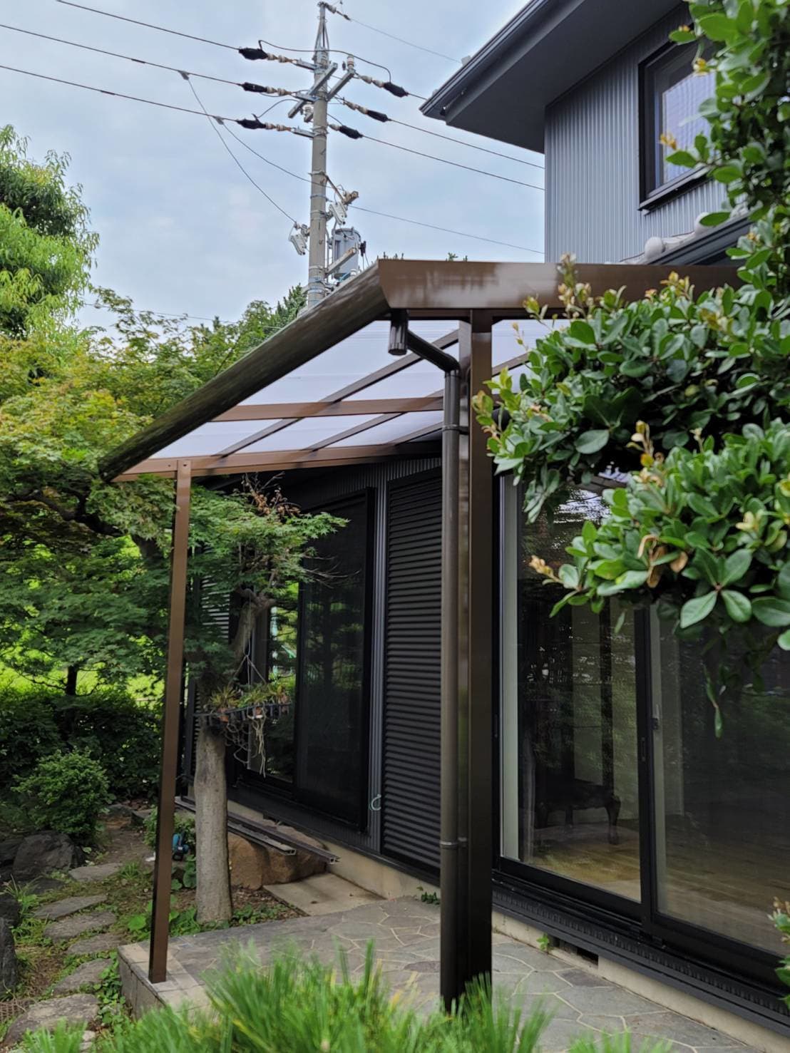 波板張替え | 名古屋市北区のエクステリア工事ならイズ美