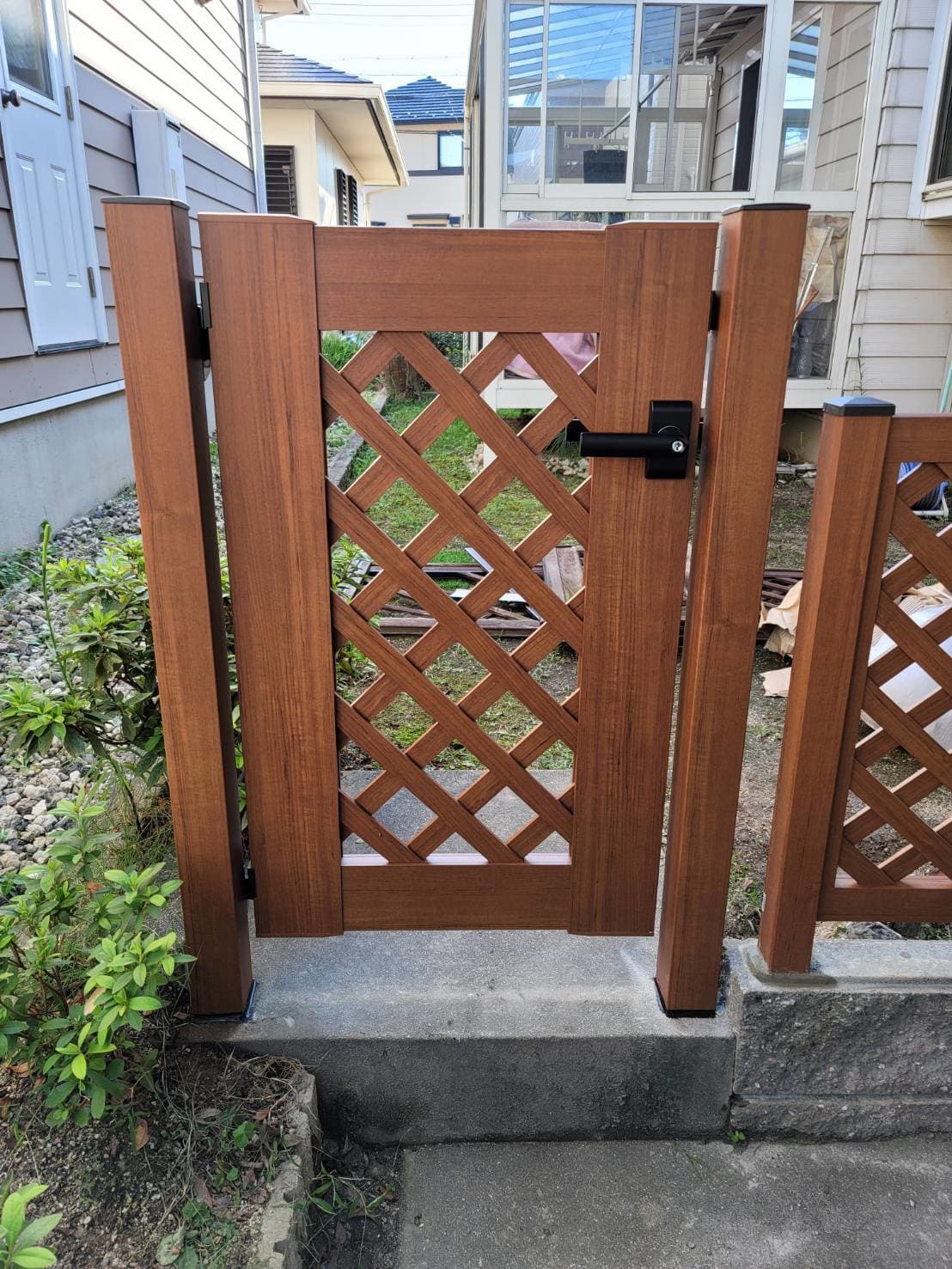 門扉新設工事 | 名古屋市北区のエクステリア工事ならイズ美