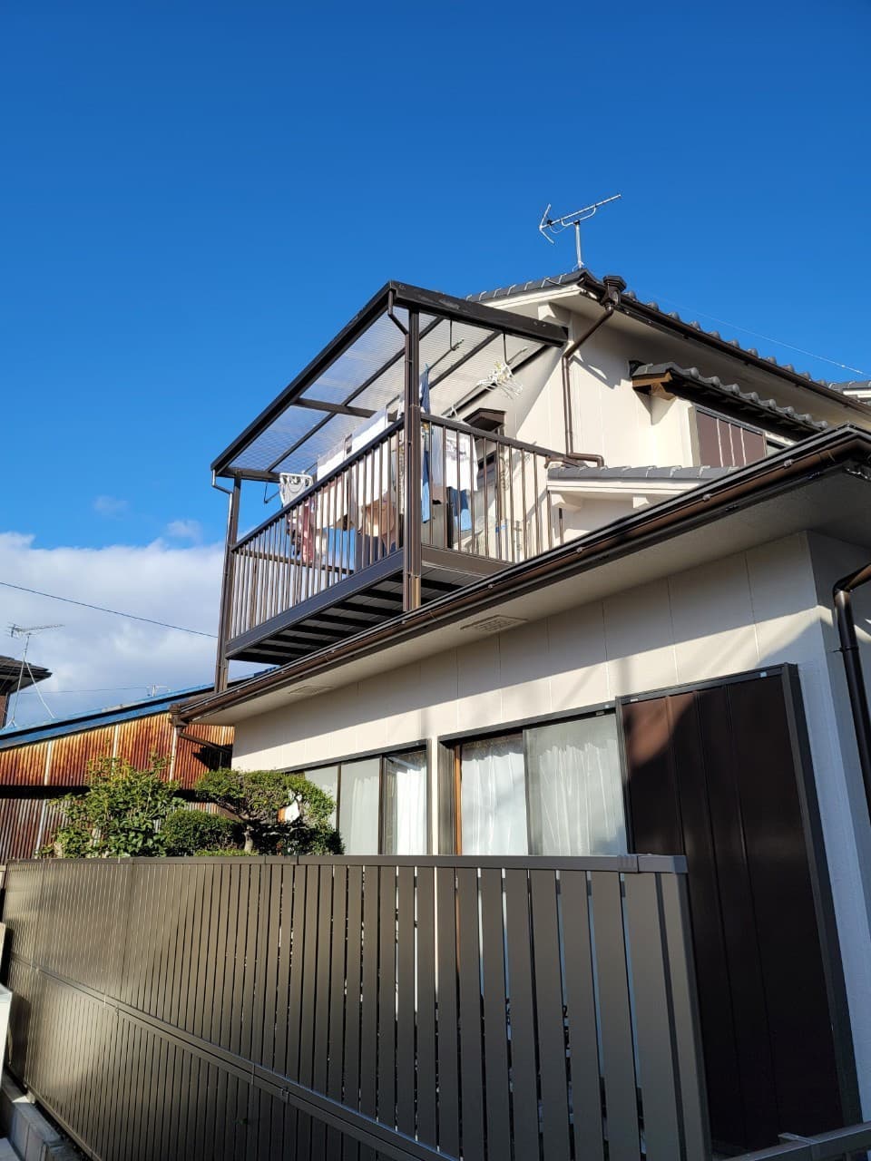 テラス設置 | 名古屋市北区のエクステリア工事ならイズ美